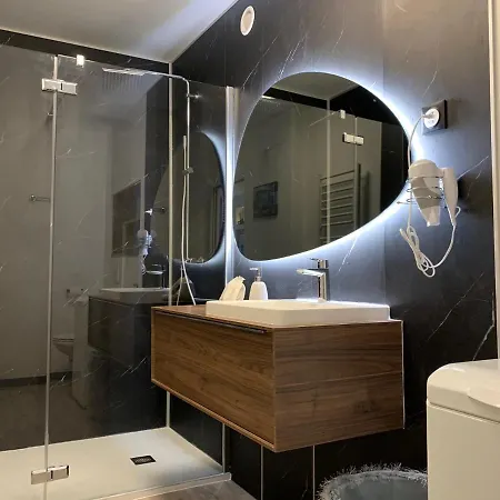 Dauphine * לה האברה