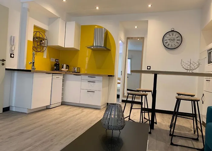 Dauphine Apartment *