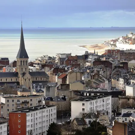 Dauphine Apartment *